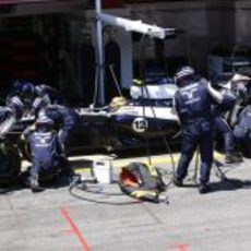 Maldonado realiza una parada en boxes