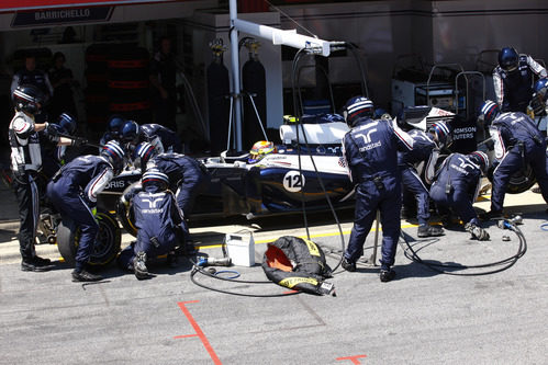 Maldonado realiza una parada en boxes