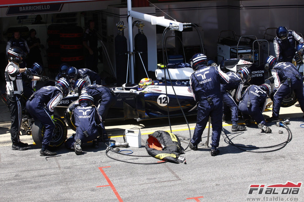 Maldonado realiza una parada en boxes