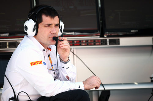 Cuquerella siguiendo la clasificación del GP de España 2011 desde el muro