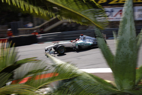 Schumacher rueda en las calles del Principado de Mónaco