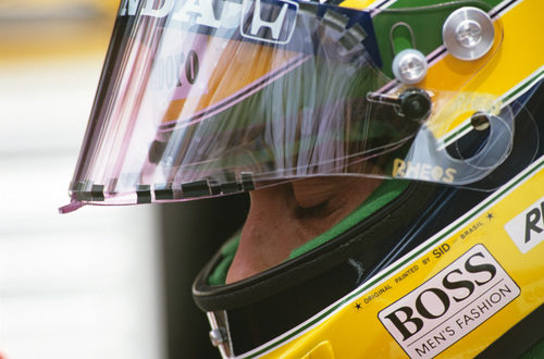 Senna se concentraba mucho antes de las carreras