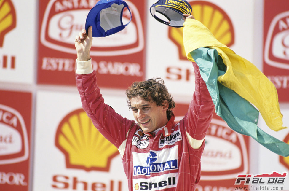Ayrton Senna gana el Gran Premio de su país