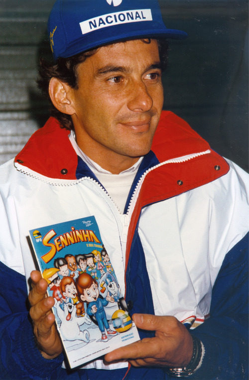 Ayrton presenta 'Senninha'