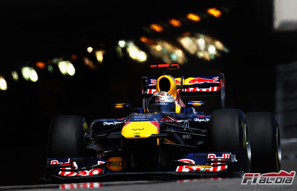 Vettel saliendo del túnel del GP de Mónaco 2011