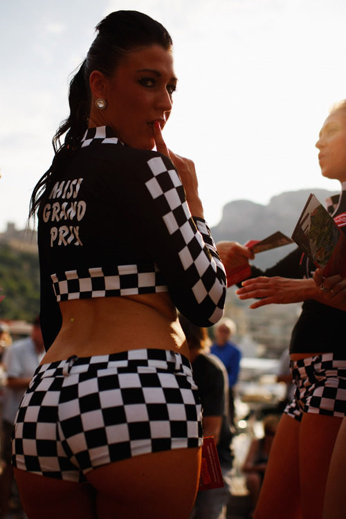 'Shorts' de cuadros para lucir cuerpo en Mónaco 2011