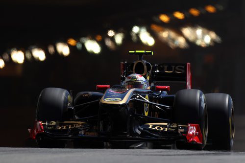 Petrov sale del túnel de Mónaco durante la clasificación