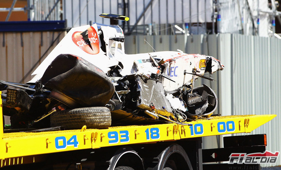 El coche de Sergio Pérez destrozado en el GP de Mónaco 2011