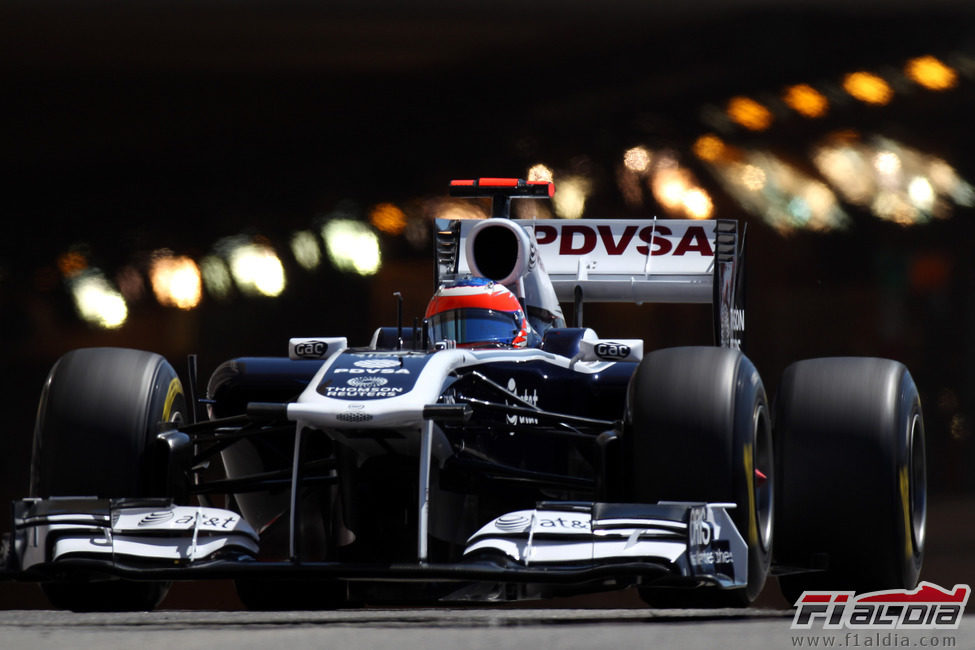 Rubens Barrichello saliendo del túnel