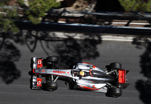 Lewis Hamilton en carrera en Mónaco 2011