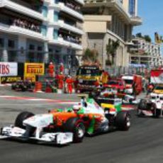 Paul di Resta en la chicane de la salida del túnel de Mónaco 2011