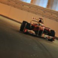 Fernando Alonso en el túnel de Mónaco 2011