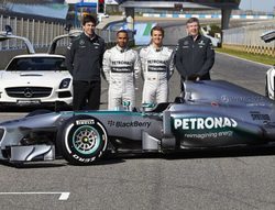 Hamilton  y Rosberg despiden a Ross Brawn: "Ha sido un gran líder"