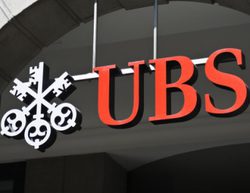 El contrato de patrocinio entre UBS y la F1 acabaría esta temporada