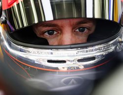 Webber cree que si los problemas se arreglan, las reglas jugarán en favor de Vettel