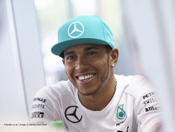 Hamilton, sobre Rosberg: "Siempre es estupendo vencer a los demás en su territorio"