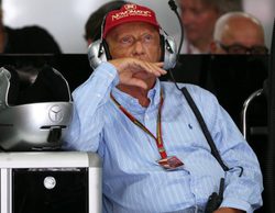 Niki Lauda señala que McLaren y Ferrari han construido un coche "de mierda"