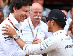 Toto Wolff: "Lewis es una parte fija del equipo y queremos que siga por muchos años"