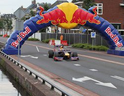 Jean-Eric Vergne hace rugir el RB8 por las calles de Assen