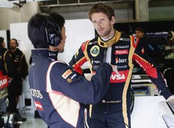 Romain Grosjean: "El choque me ha hecho perder mucha carga aerodinámica"
