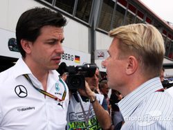 Mika Hakkinen, sobre Max Verstappen: "No permitiría debutar a un piloto tan joven en la F1"
