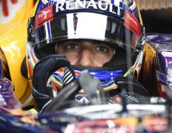Daniel Ricciardo: "Sebastian Vettel sigue actuando de la misma forma conmigo"