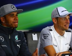 Hamilton: "Button es mejor que muchos de los actuales pilotos de la parrilla"