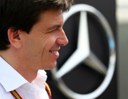 Toto Wolff señala que Fernando Alonso "es una alternativa, no una prioridad"