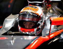 Un fallo hidráulico deja a McLaren prácticamente sin rodar