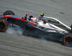John Watson espera que McLaren Honda sea "mucho más fuerte" en China