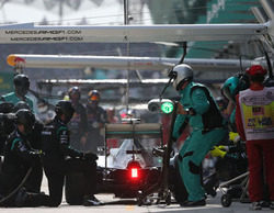 Mercedes es el equipo más rápido en los 'pit-stops'