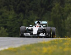 Lewis Hamilton logra la pole en el GP de Austria 2015 a pesar de terminar fuera de pista