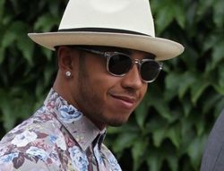 Lewis Hamilton se queda fuera de la final de Wimbledon por no llevar la indumentaria correcta