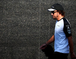 Fernando Alonso: "En Monza será algo parecido a Spa, rodaremos en la parte de atrás"