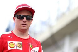 Kimi Räikkönen resta importancia a las declaraciones de Niki Lauda sobre el motor