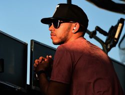 Lewis Hamilton llega a Yas Marina sin presión: "Es un circuito complicado"