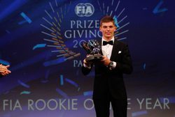 Max Verstappen logra triplete de premios en la Gala de la FIA