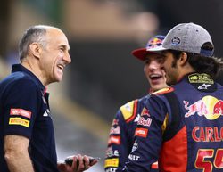 Franz Tost defiende el debut de Sainz: "Ha tenido muy mala suerte a pesar de su gran trabajo"