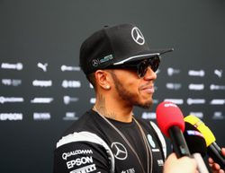 Lewis Hamilton recibirá una penalización de 5 posiciones por reemplazar la caja de cambios