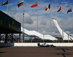 Lewis Hamilton domina la tabla de tiempos de los Libres 3 del GP de Rusia 2016