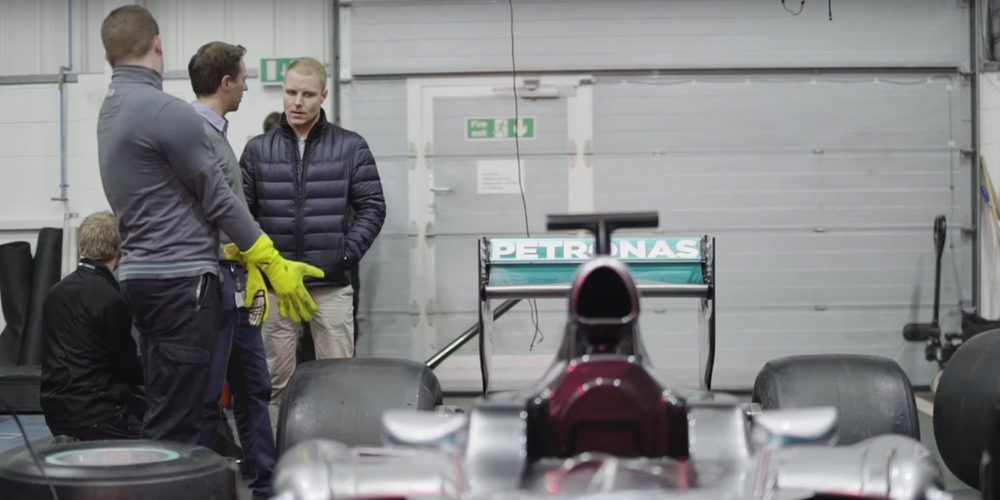 Así entrena Mercedes los pit-stop con los neumáticos de 2017