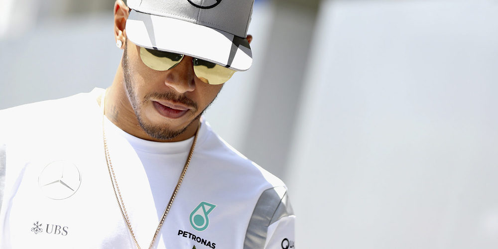 Lewis Hamilton: "El Mercedes W08 parece un gran barco"