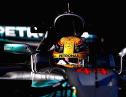 Lewis Hamilton logra el tiempo más rápido de la primera jornada de test en Barcelona