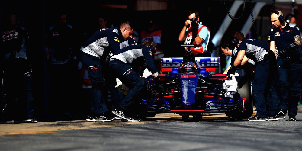 Carlos Sainz: "¡Es genial que la temporada haya comenzado por fin!"