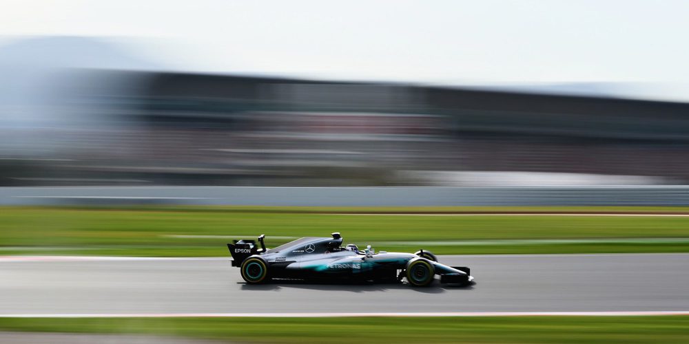 Valtteri Bottas es el primero en bajar de los 1:20 con el neumático ultrablando