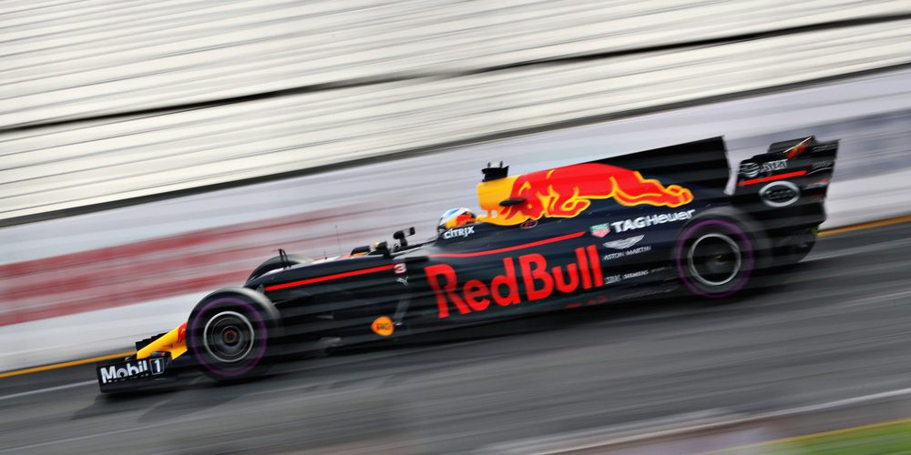 Daniel Ricciardo: "Será un reto llevarse la pole si Lewis da la vuelta perfecta"