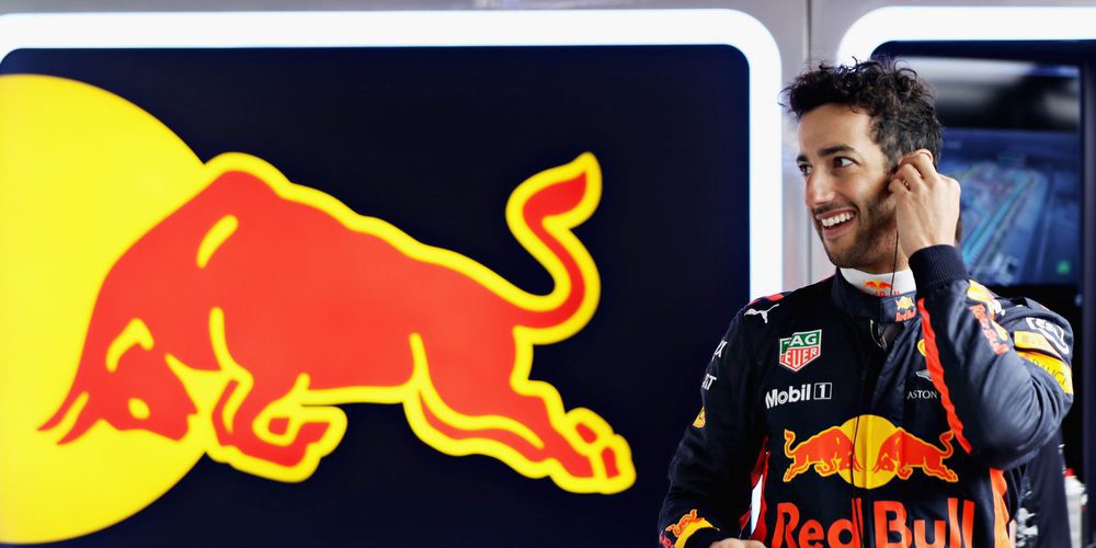 Daniel Ricciardo: "El tiempo será mejor mañana, esperemos que podamos pilotar"