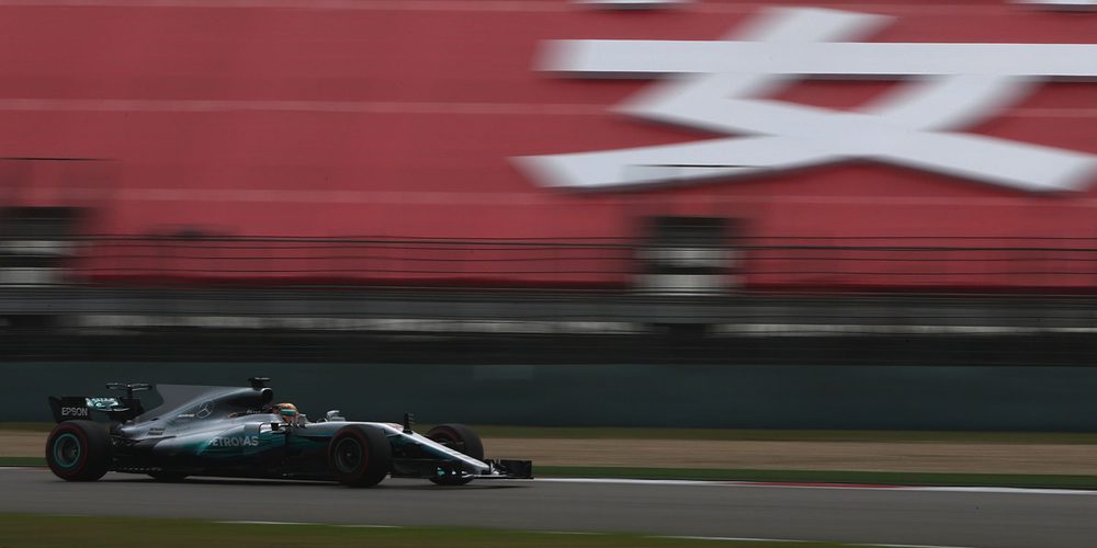 Lewis Hamilton se lleva una reñida pole del GP de China