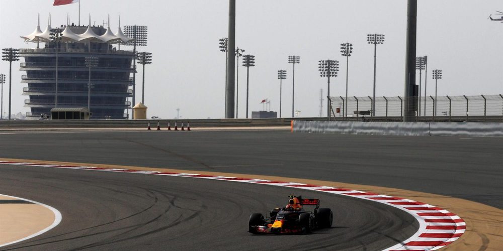 Max Verstappen encabeza unos Libres 3 interrumpidos por una bandera roja