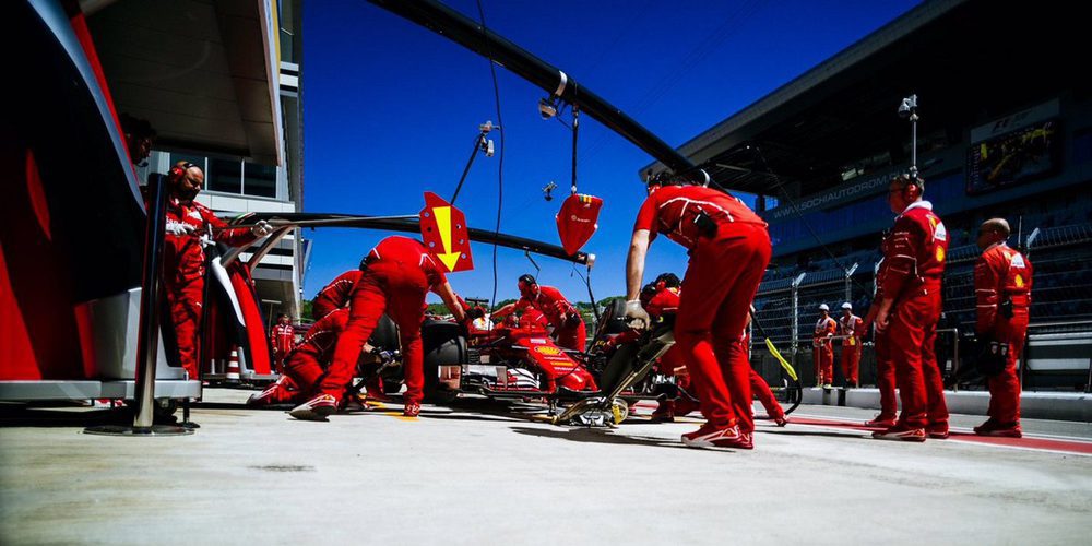 Sebastian Vettel termina al frente en los Libres 2 del GP de Rusia 2017